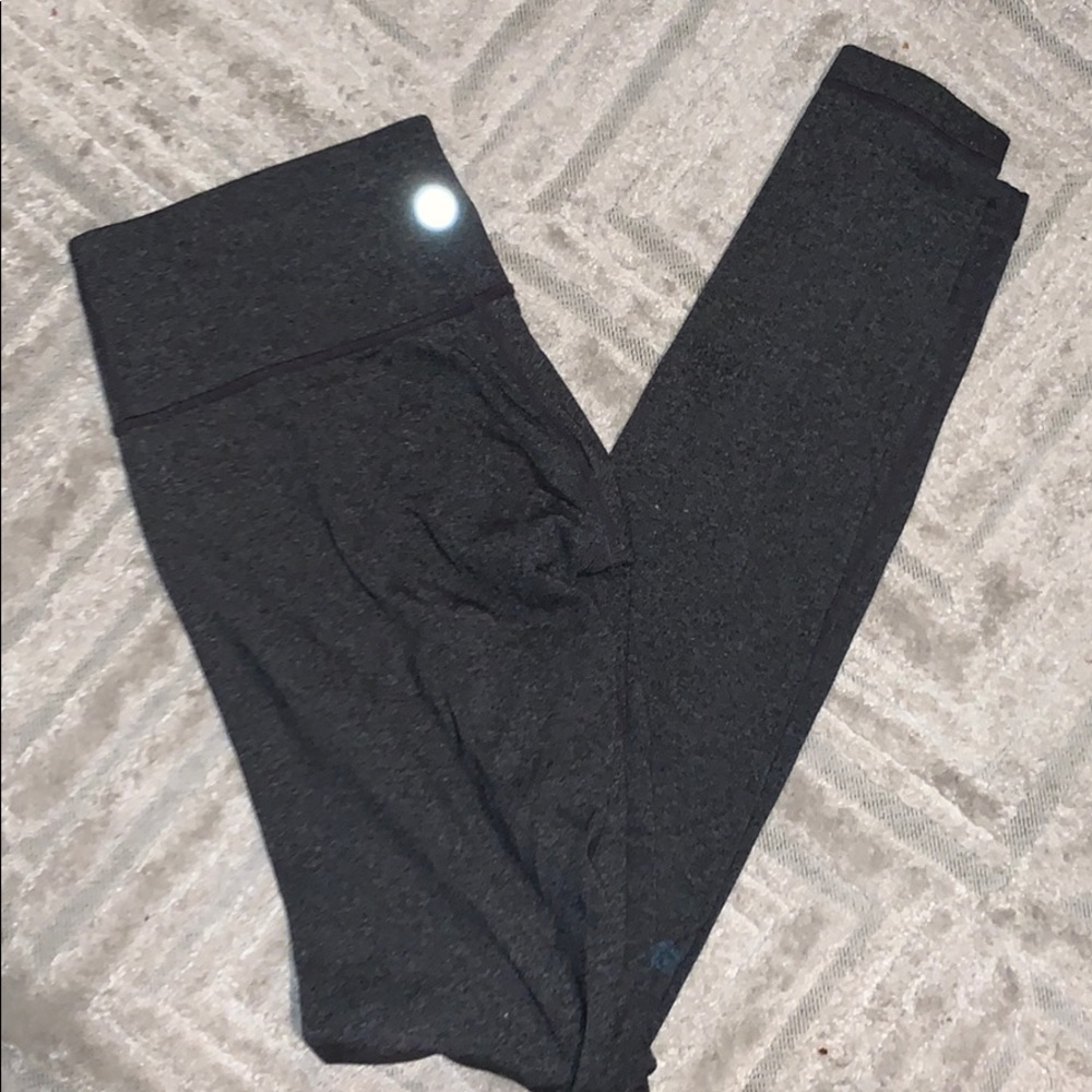 Grey lululemon wonder under leggings size 6